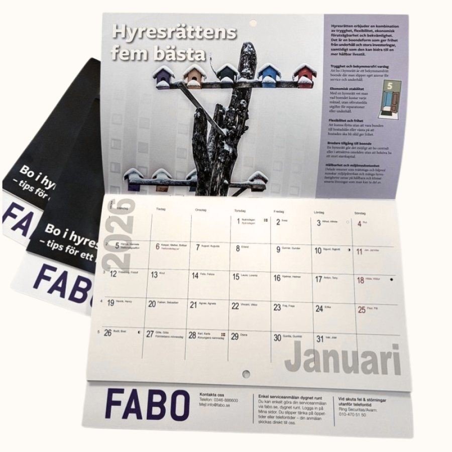 Bild på en väggkalender för 2026