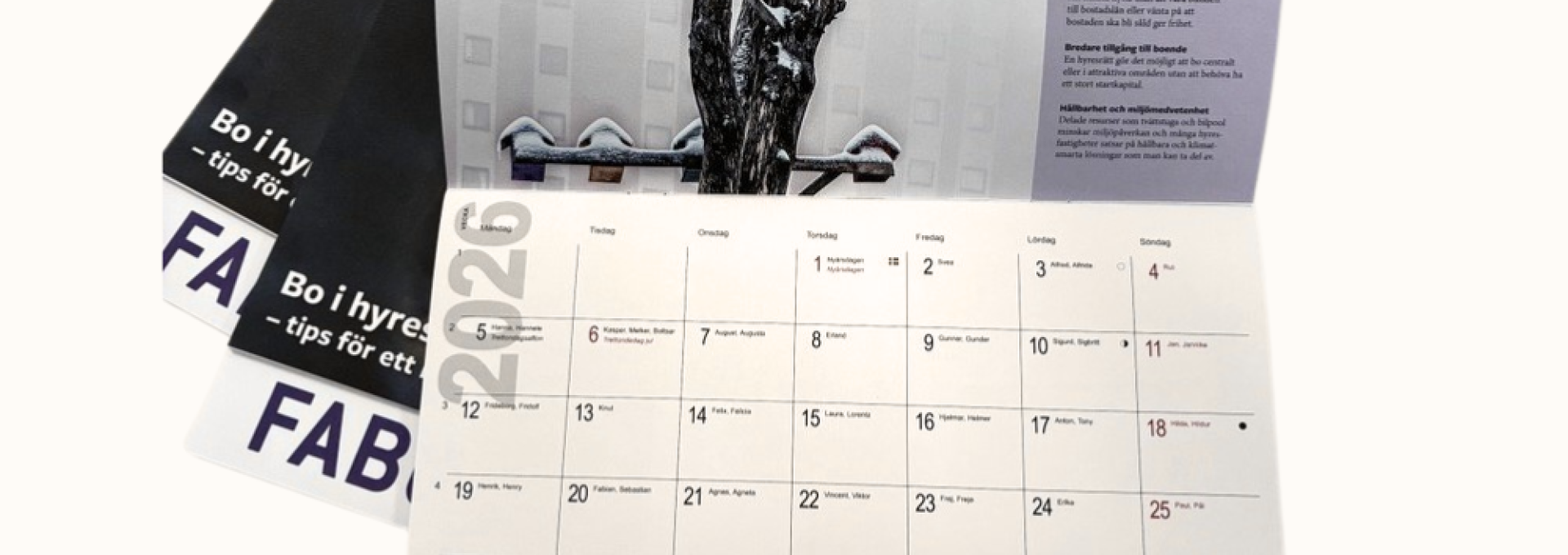 Bild på en väggkalender för 2026